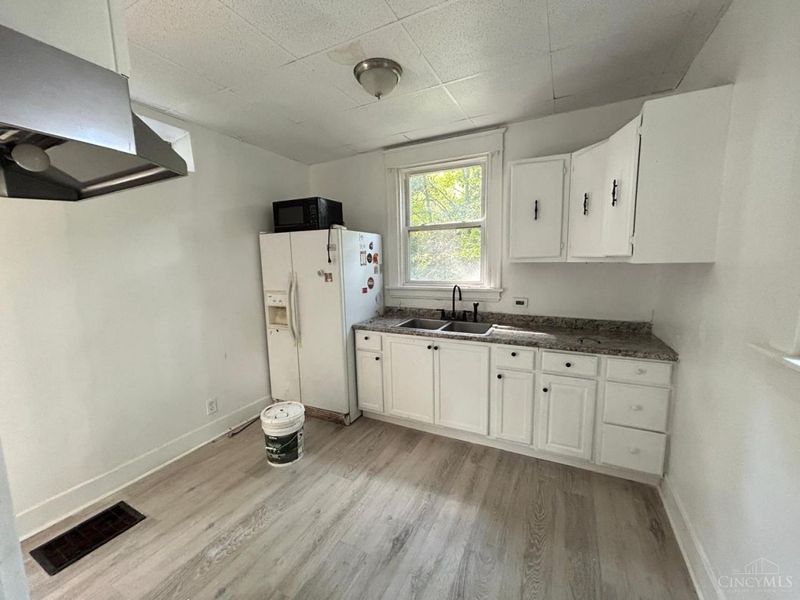 3719 Laclede Ave, Cincinnati, OH 45205 Photo 4