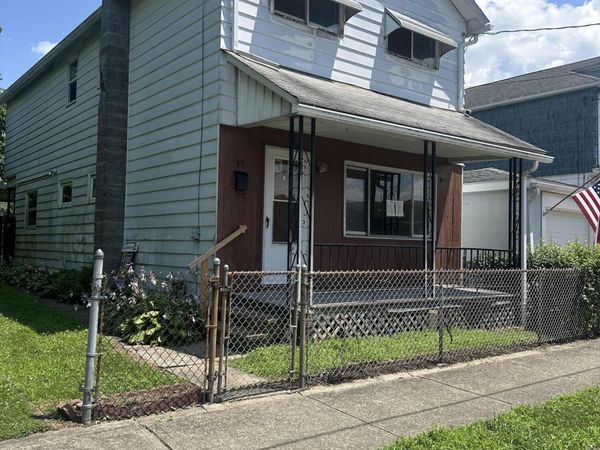 27 Russell Street, Edwardsville, PA 18704