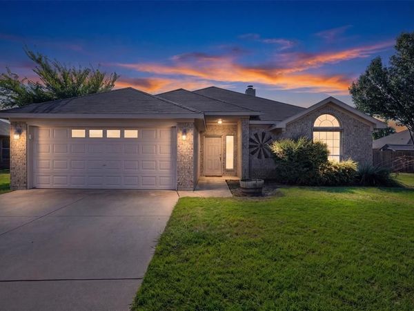 737 E Sheila Circle, Joshua, TX 76058