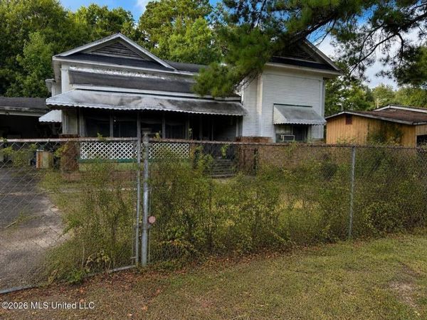 813 Davidson Pl, Hattiesburg, MS 39401