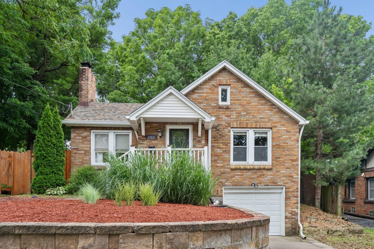 1312 22nd Avenue , Rock Island, IL 61201