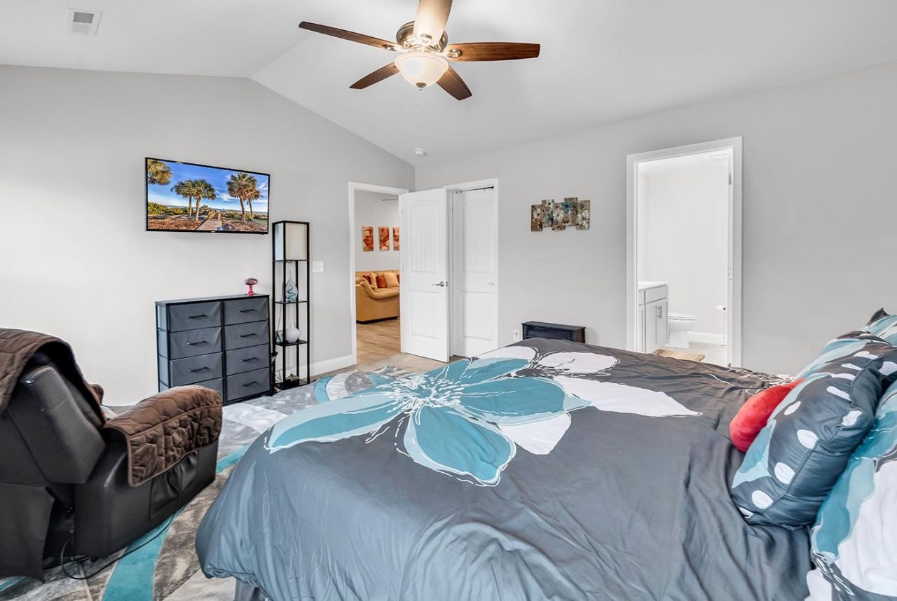 323 Borrowdale Dr.  Photo 13