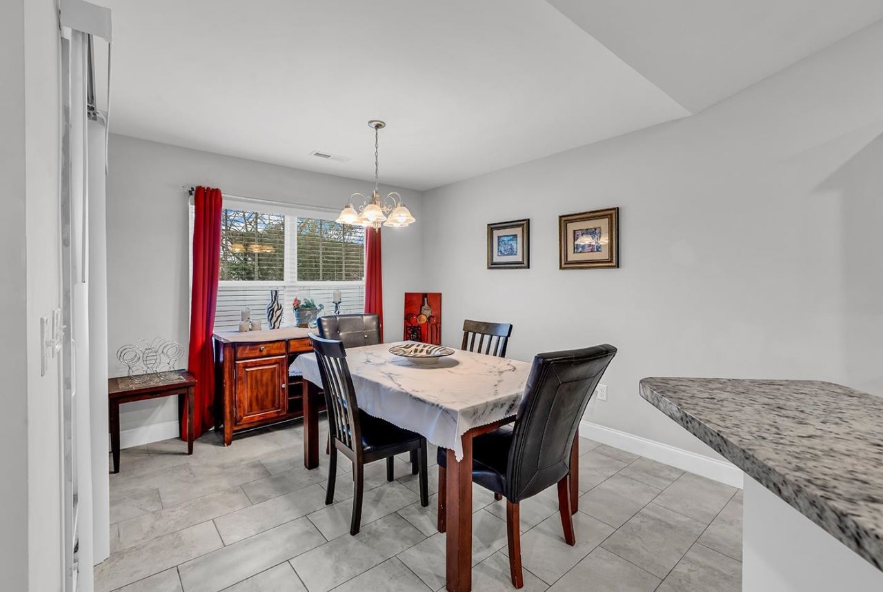 323 Borrowdale Dr.  Photo 19