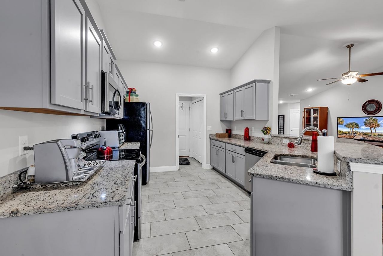 323 Borrowdale Dr.  Photo 22