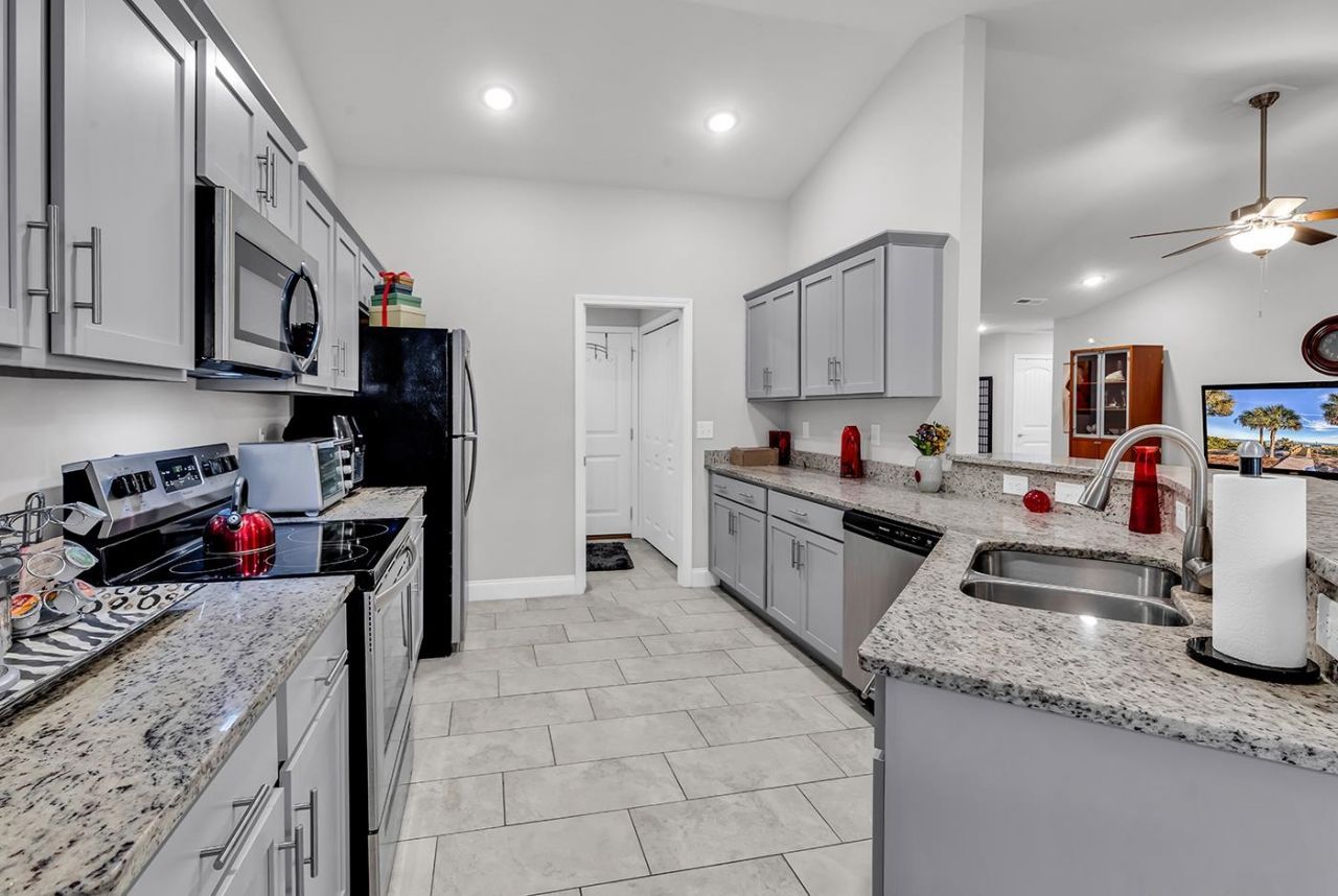 323 Borrowdale Dr.  Photo 23