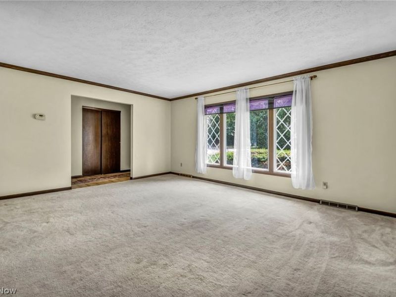 2725 Roberts Avenue NW, Canton, OH 44709 Photo 11