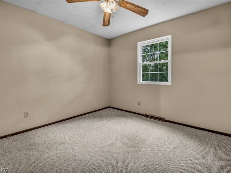 2725 Roberts Avenue NW, Canton, OH 44709 Photo 21