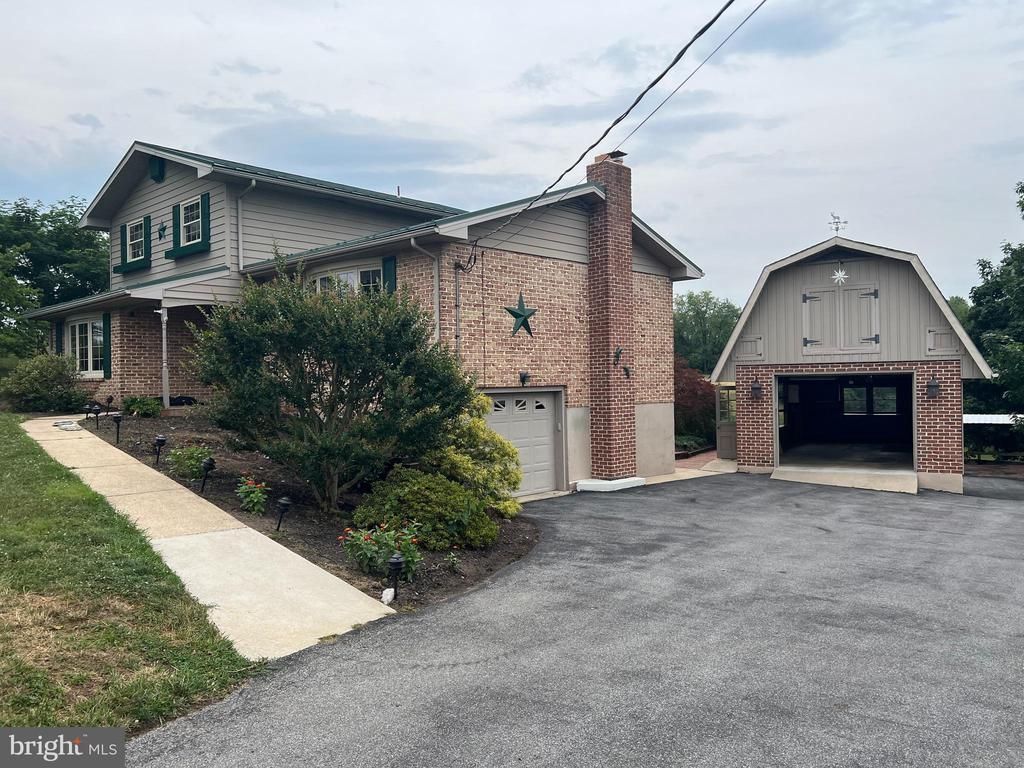40 MOUNT ROCK ROAD, NEWVILLE, PA 17241