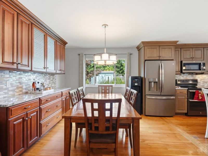 680 Silverhedge Drive, Springfield Twp., OH 45231 Photo 13