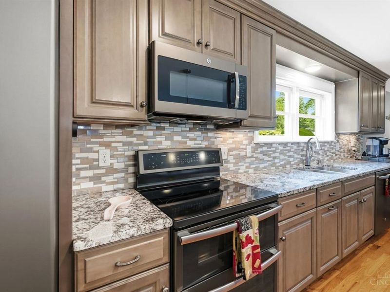 680 Silverhedge Drive, Springfield Twp., OH 45231 Photo 18