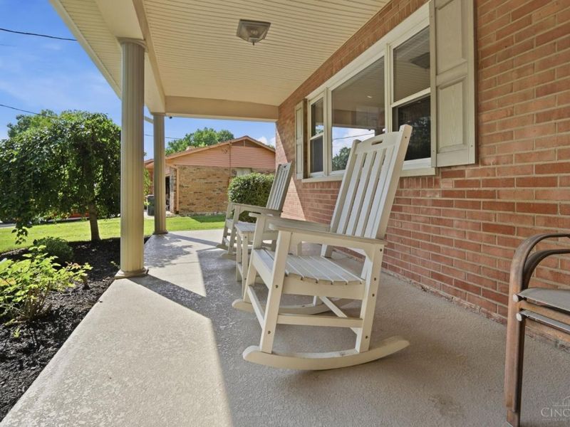 680 Silverhedge Drive, Springfield Twp., OH 45231 Photo 5