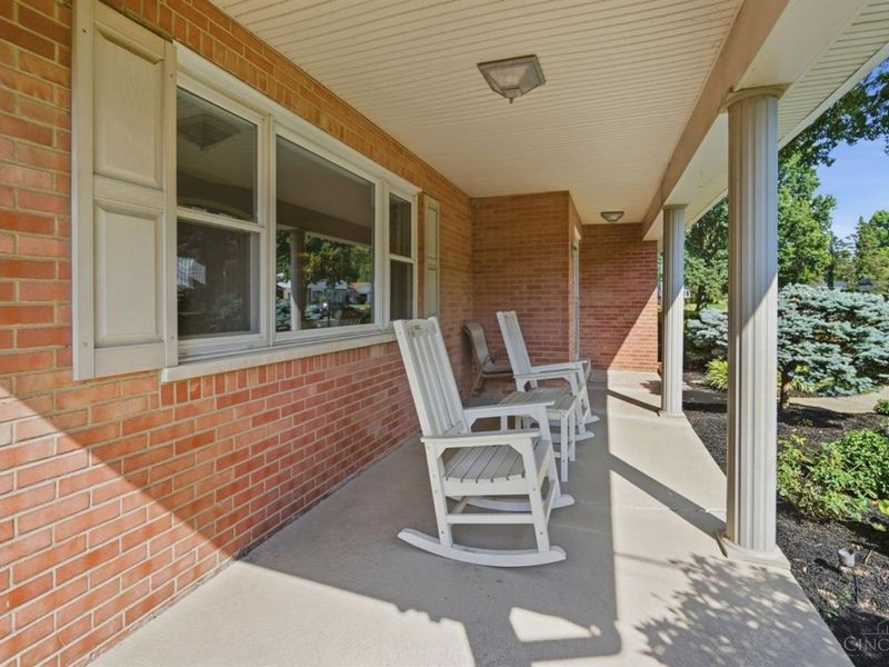 680 Silverhedge Drive, Springfield Twp., OH 45231 Photo 6