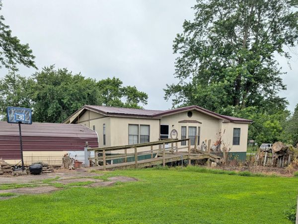 19215 Lawrence 2165 , Unit 2, Aurora, MO 65605