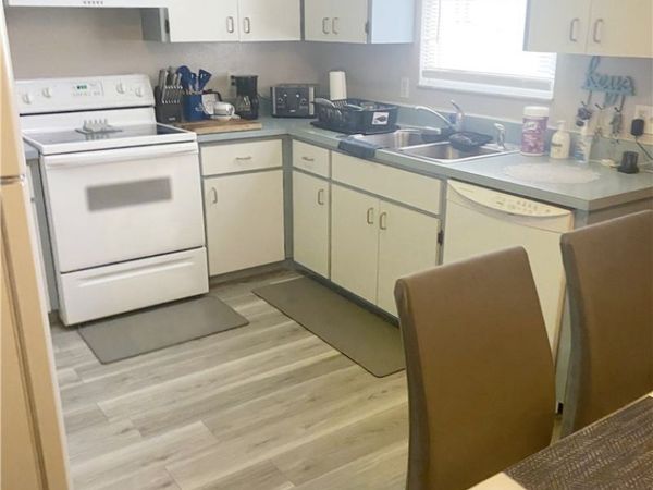 9225 101st Avenue, Vero Beach, FL 32967