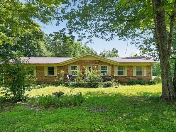 5885 State Route 225 , Henderson, TN 38340