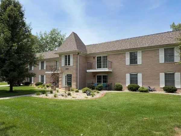 2629 Georgetowne Drive, Unit A1, Highland, IN 46322