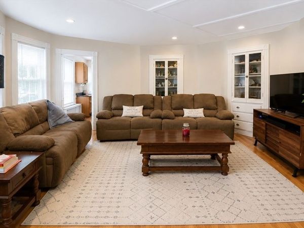 43 Lowell, Unit 1, Waltham, MA 02453