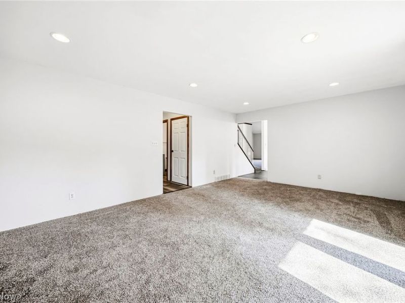 1077 Brainard Road, Highland Heights, OH 44143 Photo 14