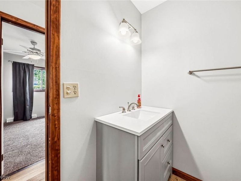 1077 Brainard Road, Highland Heights, OH 44143 Photo 18