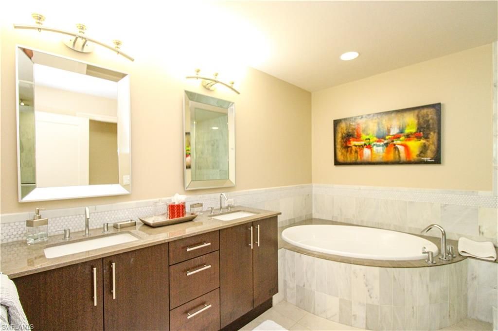 9123 Strada Pl, Unit 7410, Naples, FL 34108 Photo
