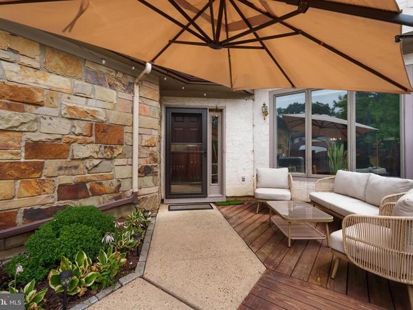 9 WOODMONT DRIVE, LAWRENCE TOWNSHIP, NJ 08648