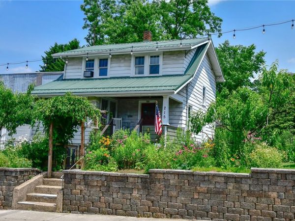 215 S Main St , Slippery Rock, PA 16057