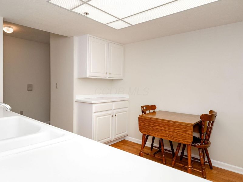 5935 N High Street, Unit 305, Worthington, OH 43085 Photo 9