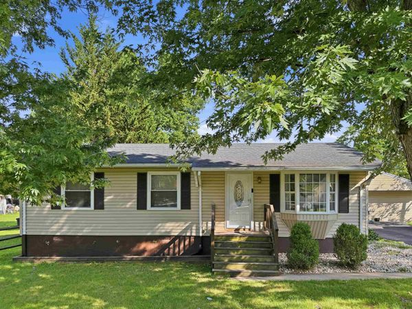 25 HAYRICK RD, WAYNESBORO, VA 22980