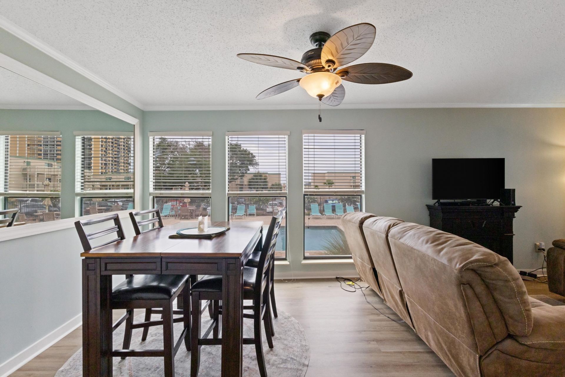 9661 Shore Dr. Photo 11