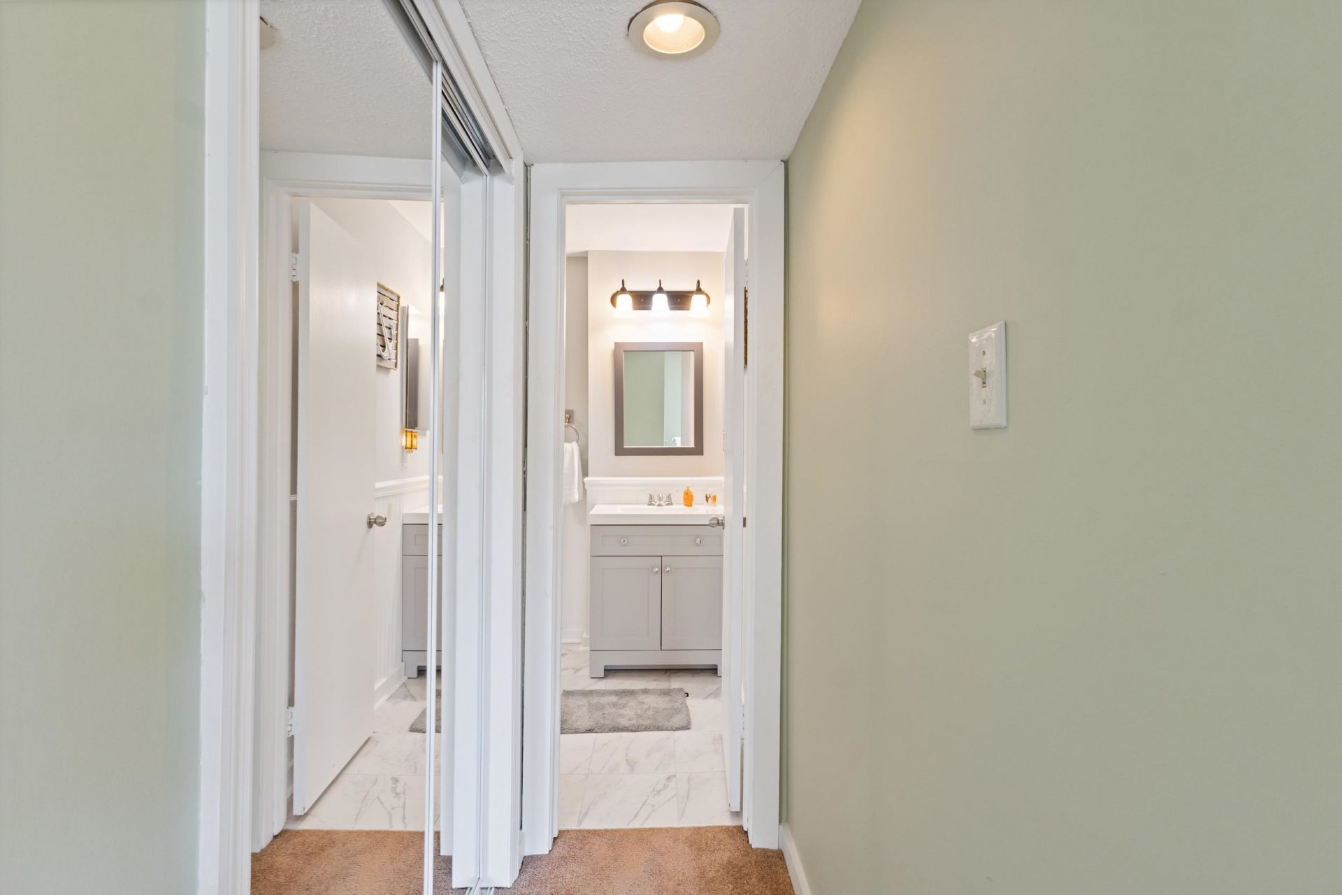 9661 Shore Dr. Photo 21