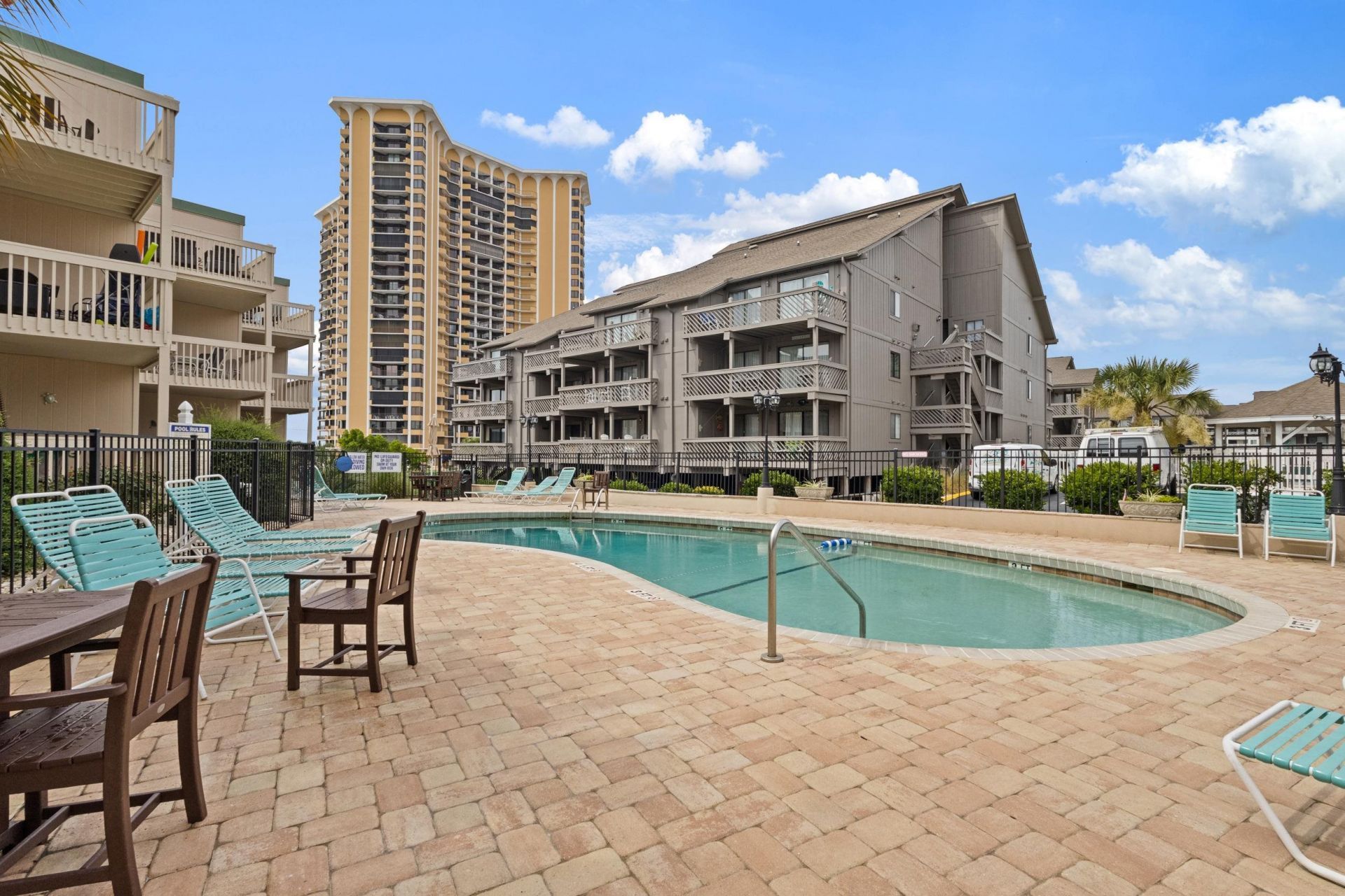 9661 Shore Dr. Photo 29