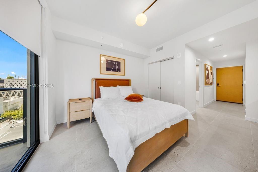 11 NE 6th St , Unit 1106, Miami, FL 33132 Photo