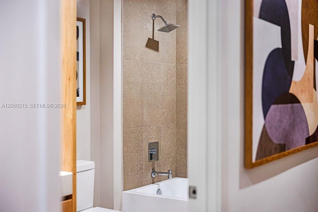 11 NE 6th St , Unit 1106, Miami, FL 33132 Photo