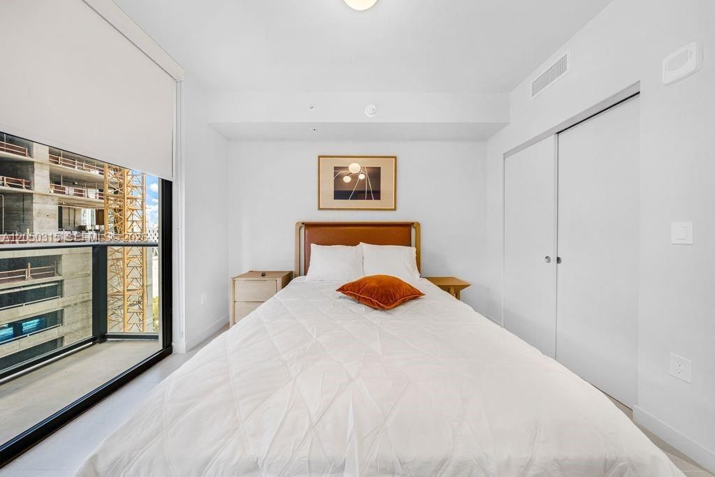 11 NE 6th St , Unit 1106, Miami, FL 33132 Photo