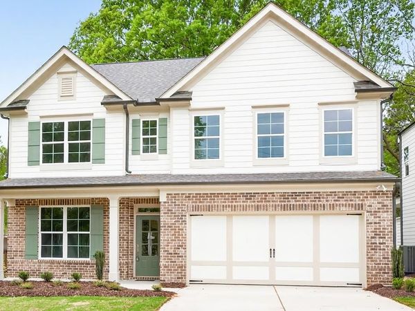 4860 White Street , Sugar Hill, GA 30518