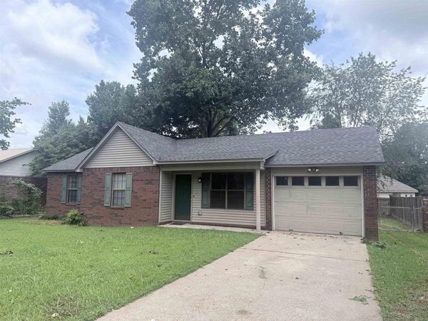 46 Hartwell , Searcy, AR 72143