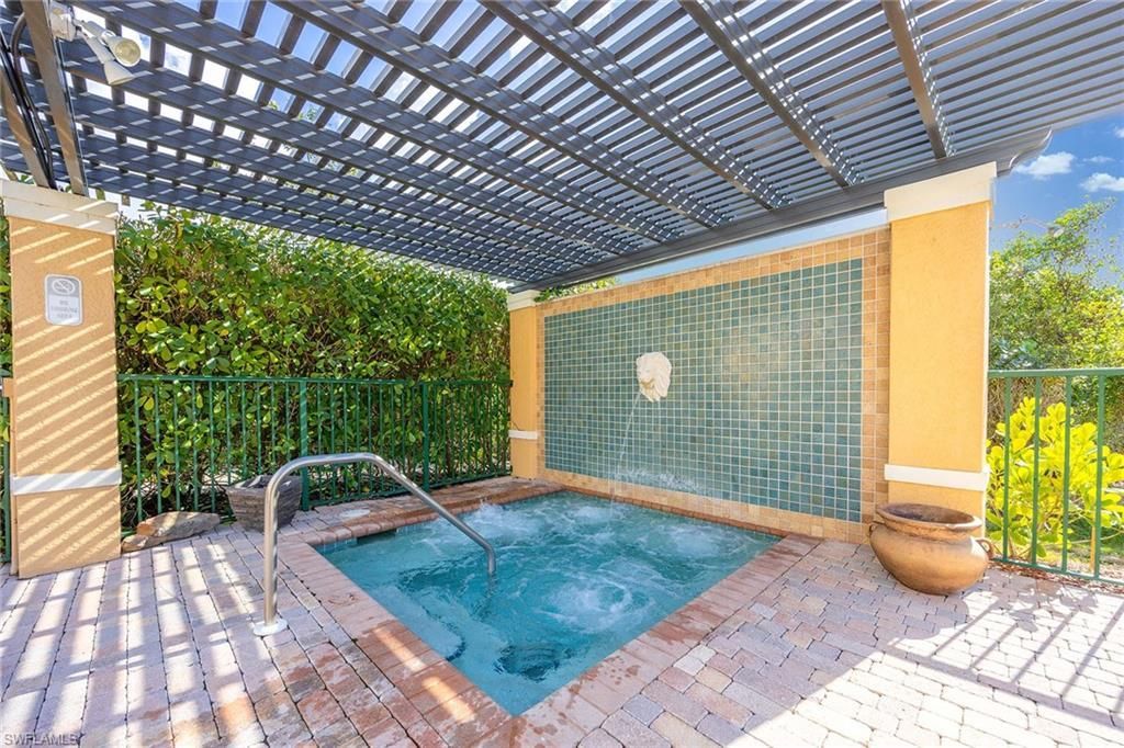 8635 River Homes Ln, Unit 2205, Bonita Springs, FL 34135 Photo
