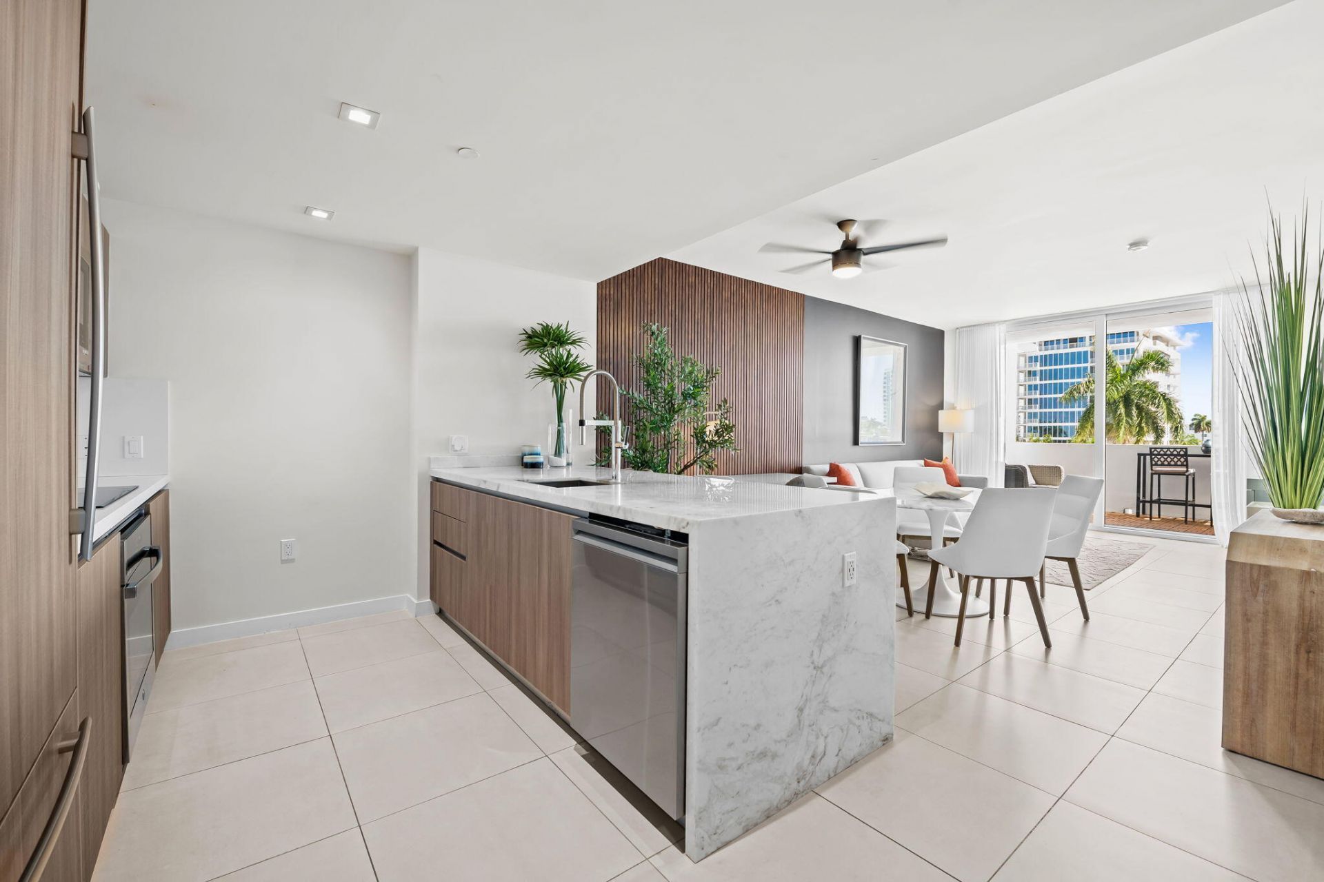 401 N Birch Road, Unit 409, Fort Lauderdale, FL 33304 Photo