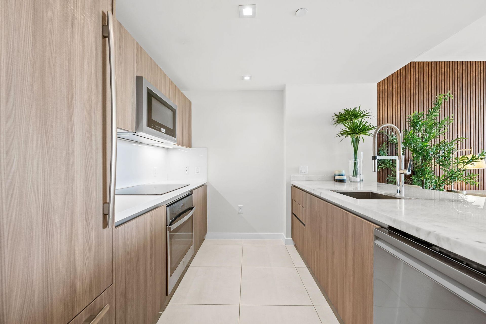 401 N Birch Road, Unit 409, Fort Lauderdale, FL 33304 Photo