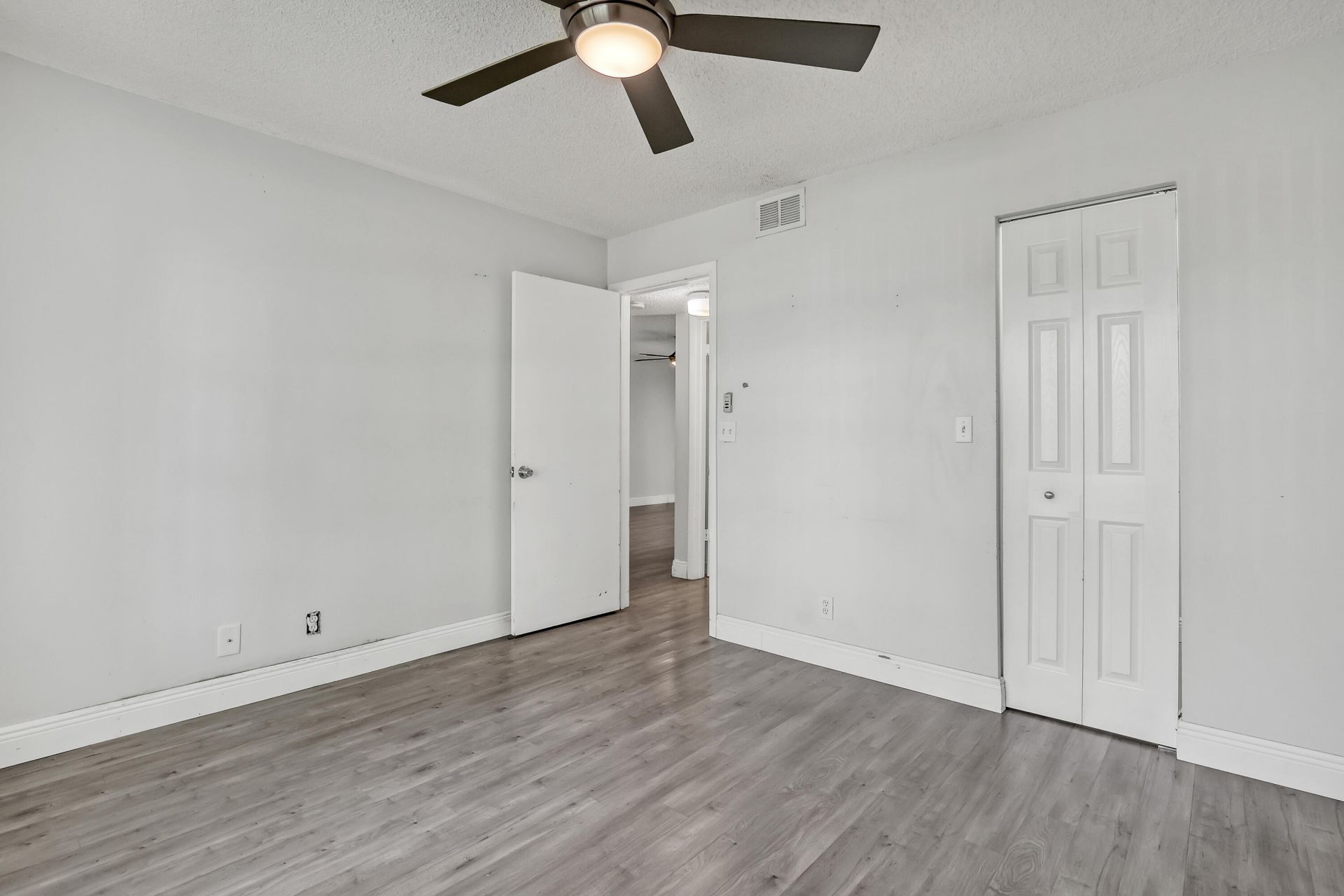 4575 Lucerne Lakes Boulevard, Unit 103, Lake Worth, FL 33467 Photo