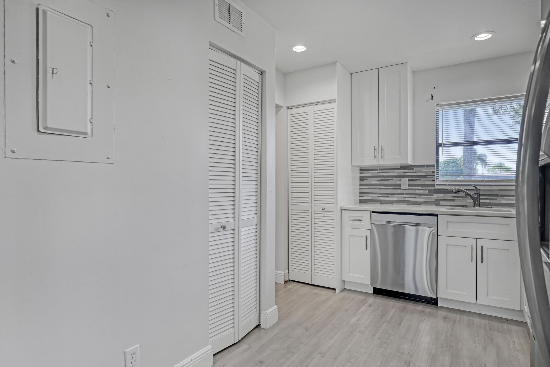 4575 Lucerne Lakes Boulevard, Unit 103, Lake Worth, FL 33467 Photo