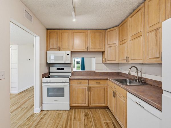 2805 CASITA Way, Unit 112, Delray Beach, FL 33445
