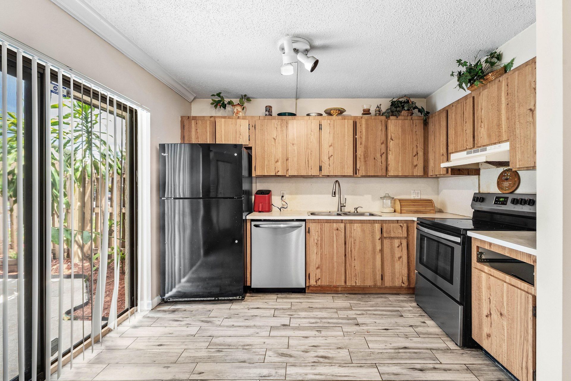 1534 Forest Lakes Circle, Unit D, West Palm Beach, FL 33406 Photo
