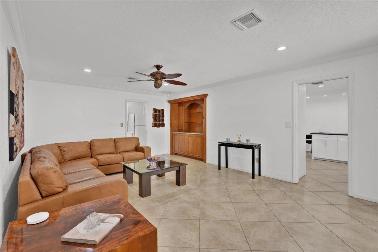 3500 N 45th Avenue, Hollywood, FL 33021 Photo