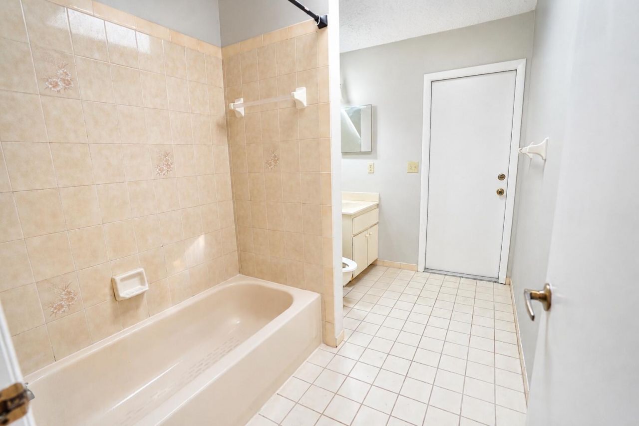 867 SE Starflower Avenue, Port Saint Lucie, FL 34983 Photo
