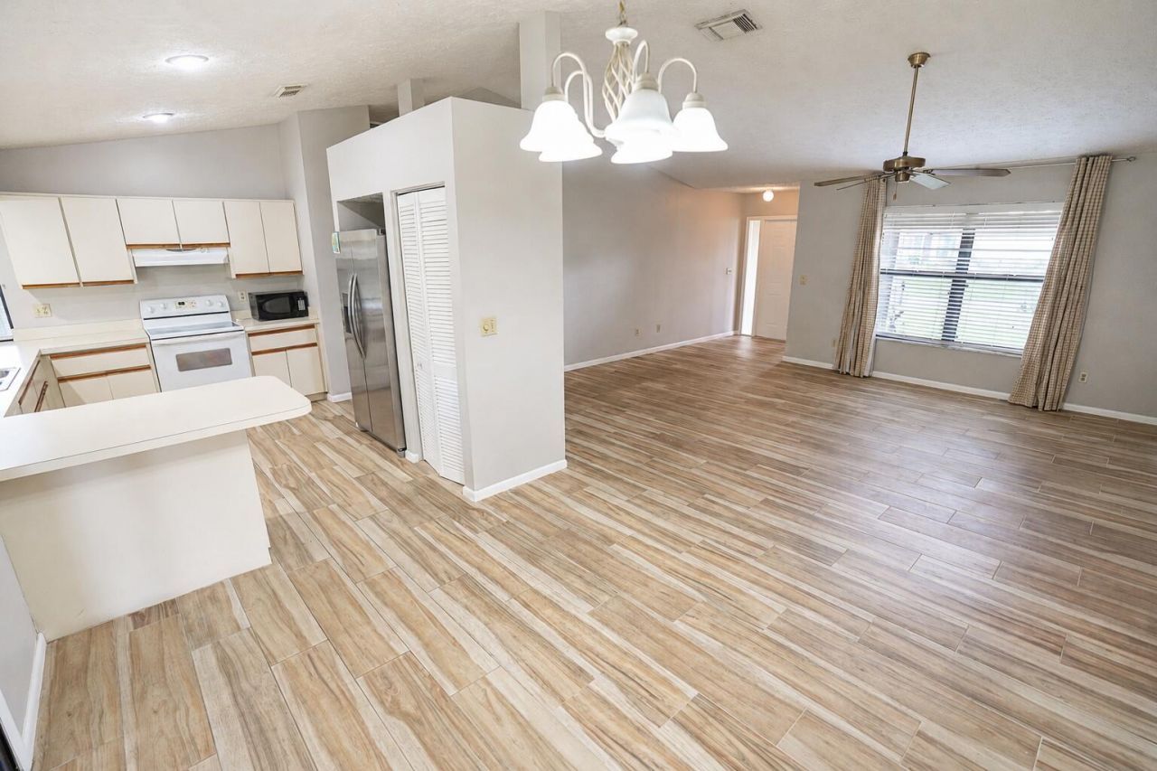 867 SE Starflower Avenue, Port Saint Lucie, FL 34983 Photo