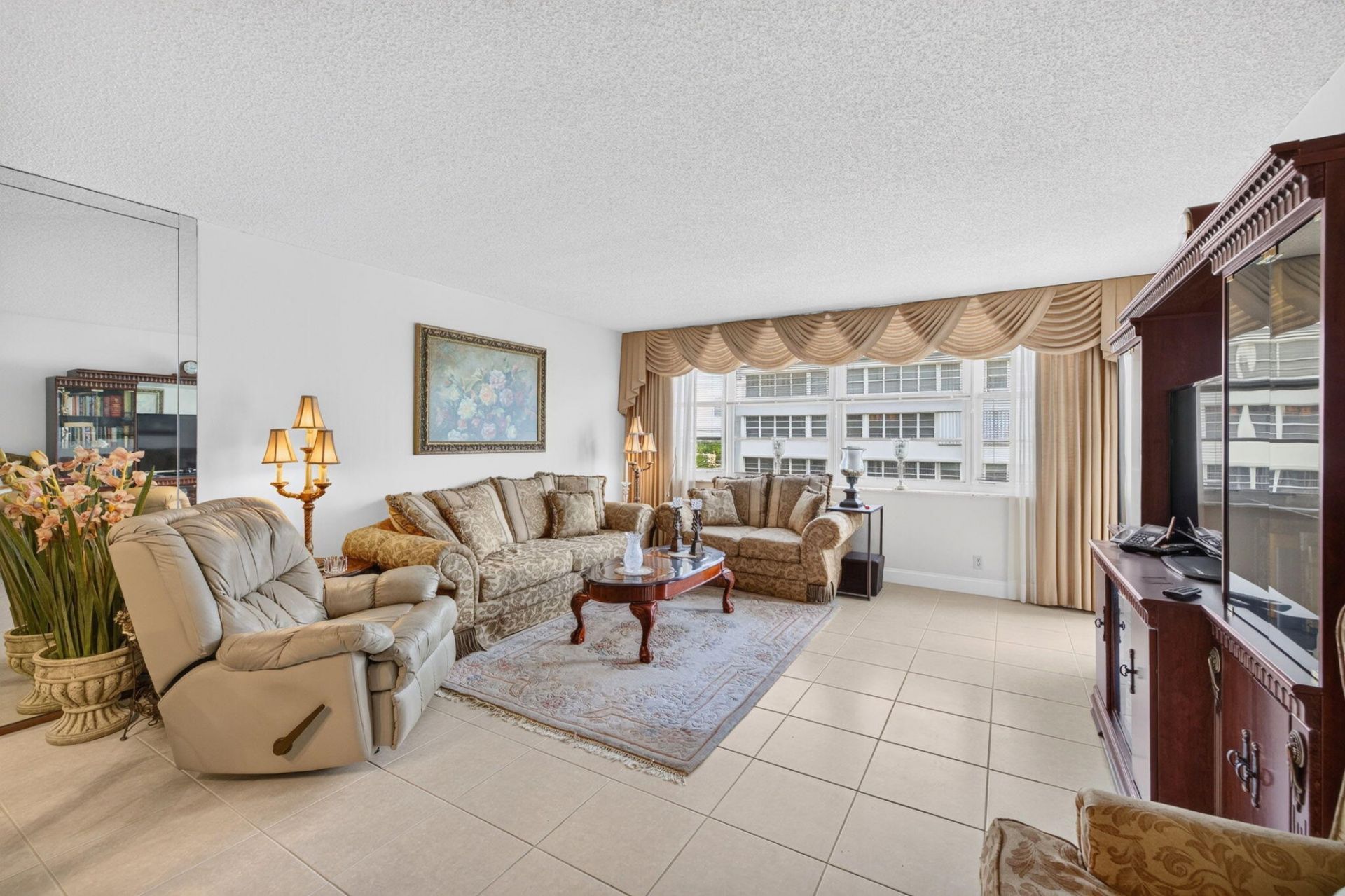 1160 N Federal Highway, Unit 1017, Fort Lauderdale, FL 33304 Photo