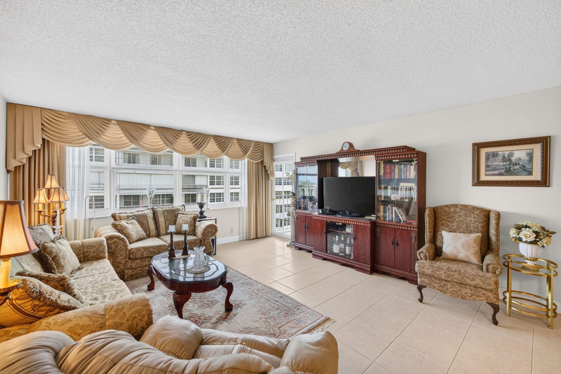 1160 N Federal Highway, Unit 1017, Fort Lauderdale, FL 33304 Photo