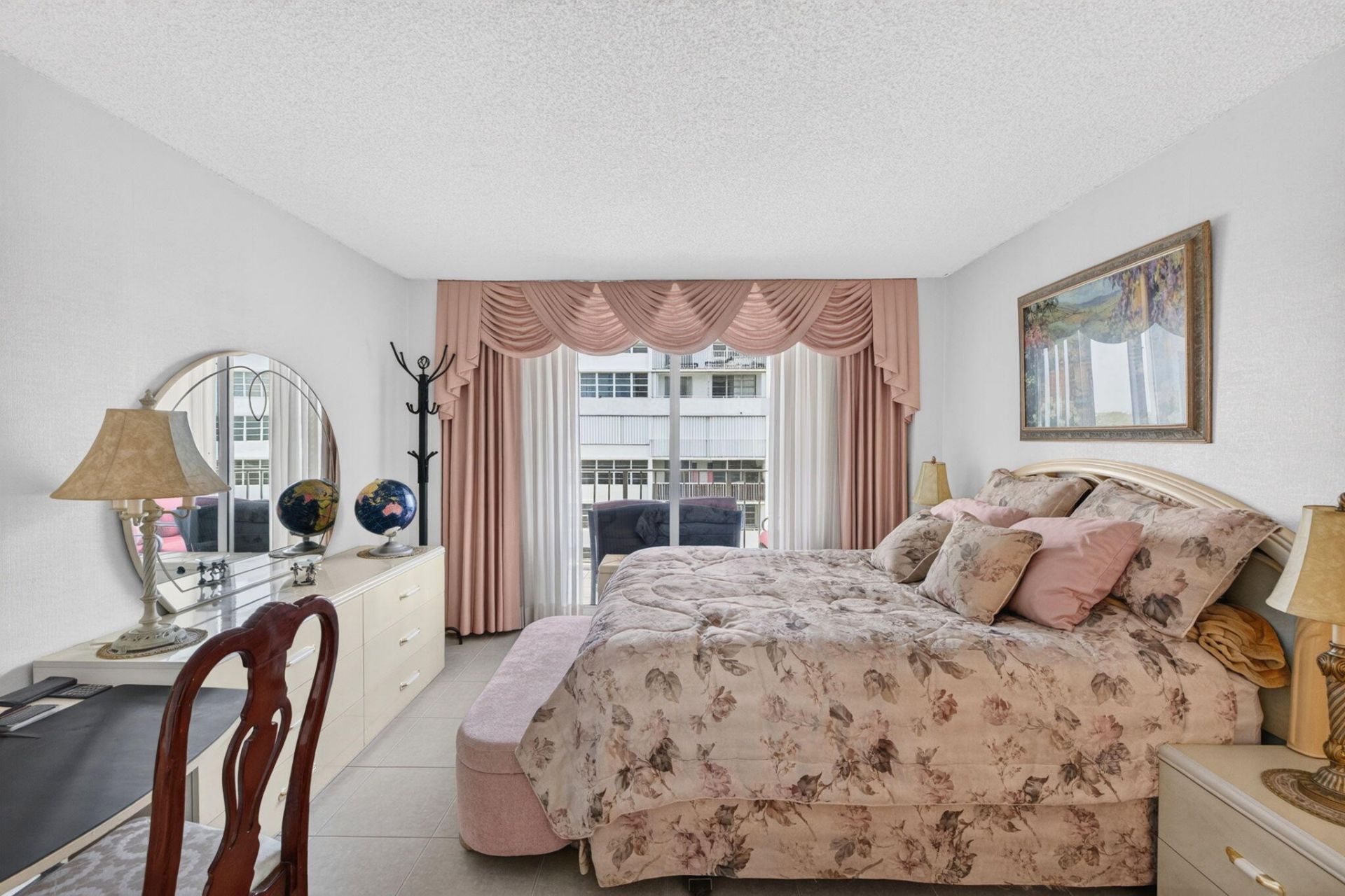 1160 N Federal Highway, Unit 1017, Fort Lauderdale, FL 33304 Photo