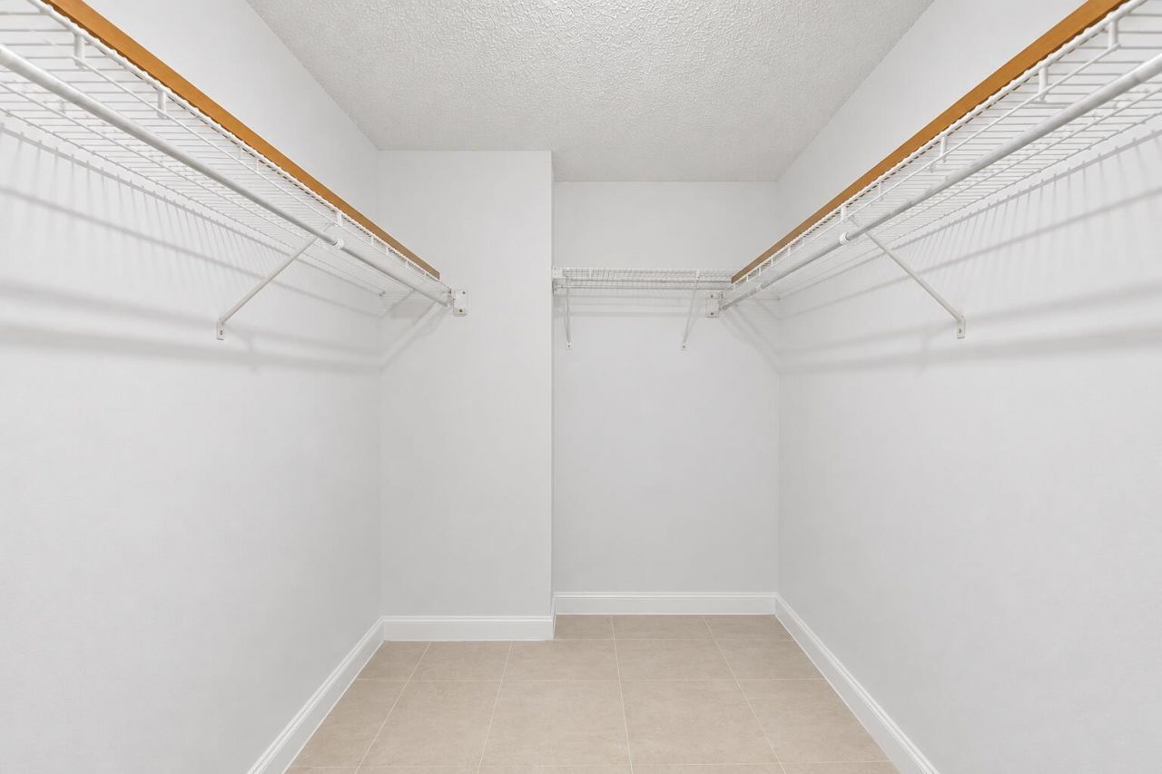 1160 N Federal Highway, Unit 1017, Fort Lauderdale, FL 33304 Photo